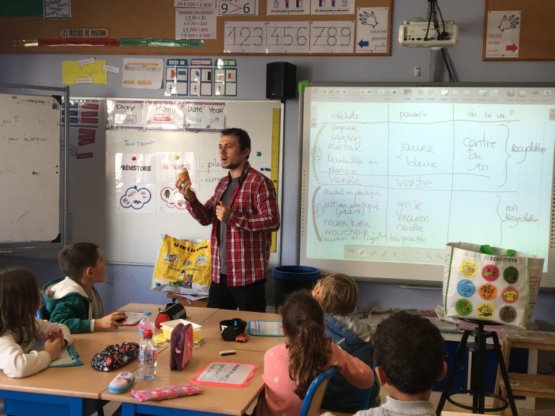 Mathieu en animation scolaire à Fontenay-le-Fleury